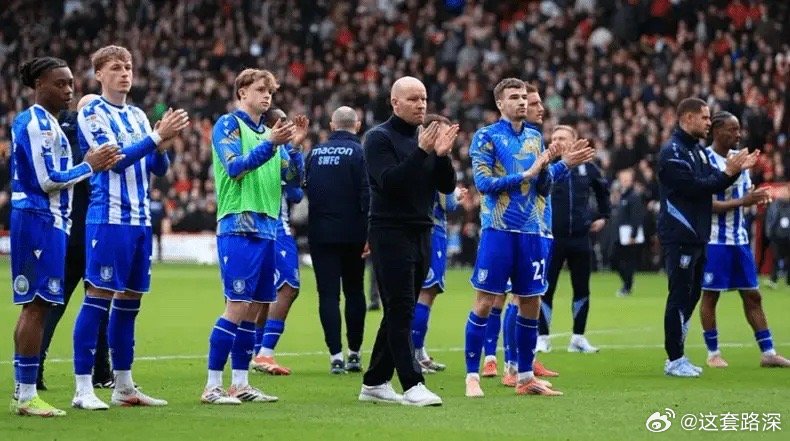 35轮后积分-7，他们遭遇史上最早的降级当一群球迷在新赛季仅仅开始一轮后，就抬着