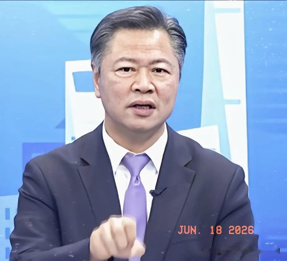 赖岳谦这回是真敢说，直接对着镜头来了一句：中国大陆的战略思维，过时了。

他说，