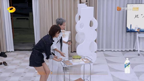 浪姐团综把女性友谊诠释得很好 浪6姐姐们太戳了！集体给李晟藏惊喜，镜头里满是细碎