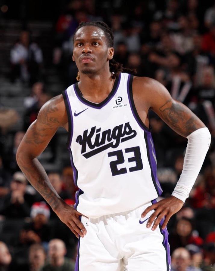 国王队正在寻求用埃利斯换取一个首轮选秀权。 