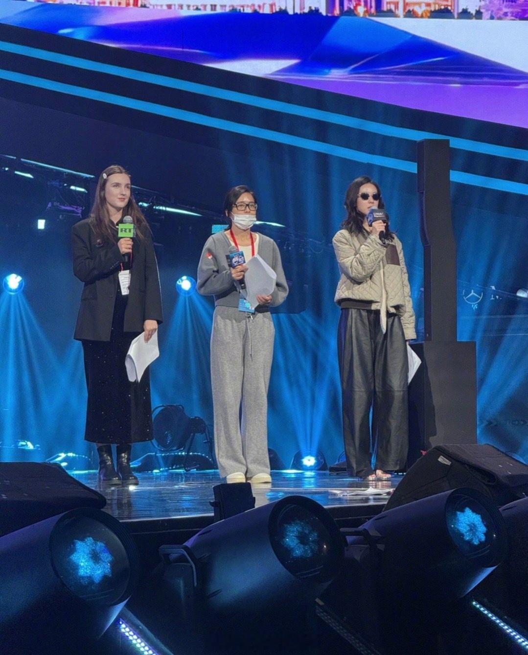 陈都灵东方卫视跨年主持人陈都灵跨界当东方卫视跨年主持人，太期待了 