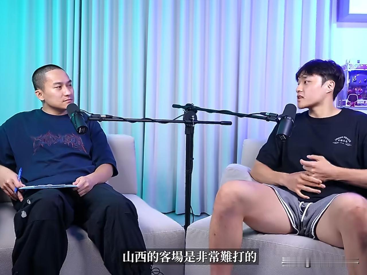 近日，青岛男篮后卫林韦恺参加中国台湾地区当地篮球访谈节目，谈到CBA现场氛围，说