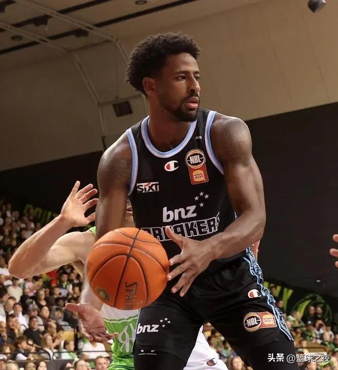 辽宁男篮的新外援艾泽亚·布罗金顿（Isaiah Brockington）是一位特