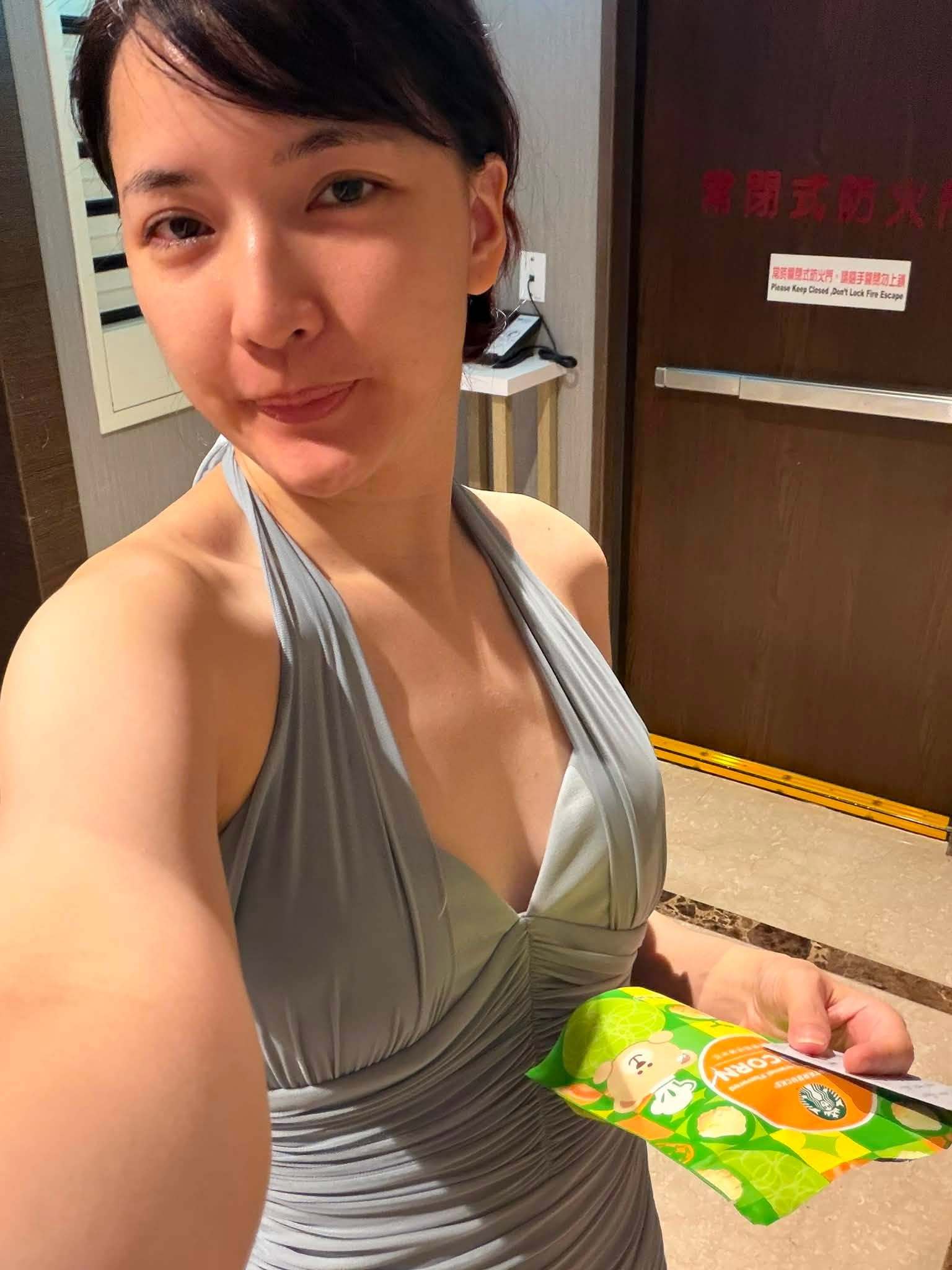 陈匡怡更新日常，一些比较随性的自拍 
