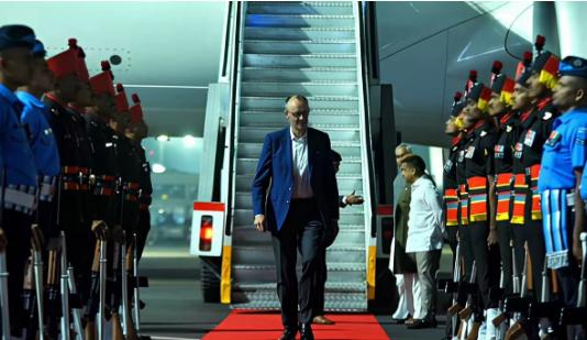 默茨访华，一个细节暴露他的心态：和访问印度完全不同！
 
默茨这次访华，一个小细