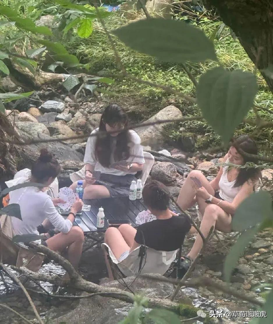 山上小水沟的一幕，不得不说，惊呆了啊！[捂脸][捂脸][捂脸]