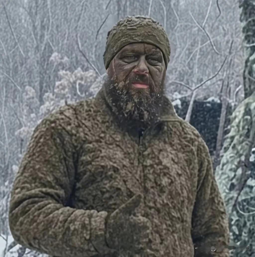 俄军战场上真是“打不死的小强”频出啊！就说这个呼号“库尔加”的士兵，在哈尔科夫州