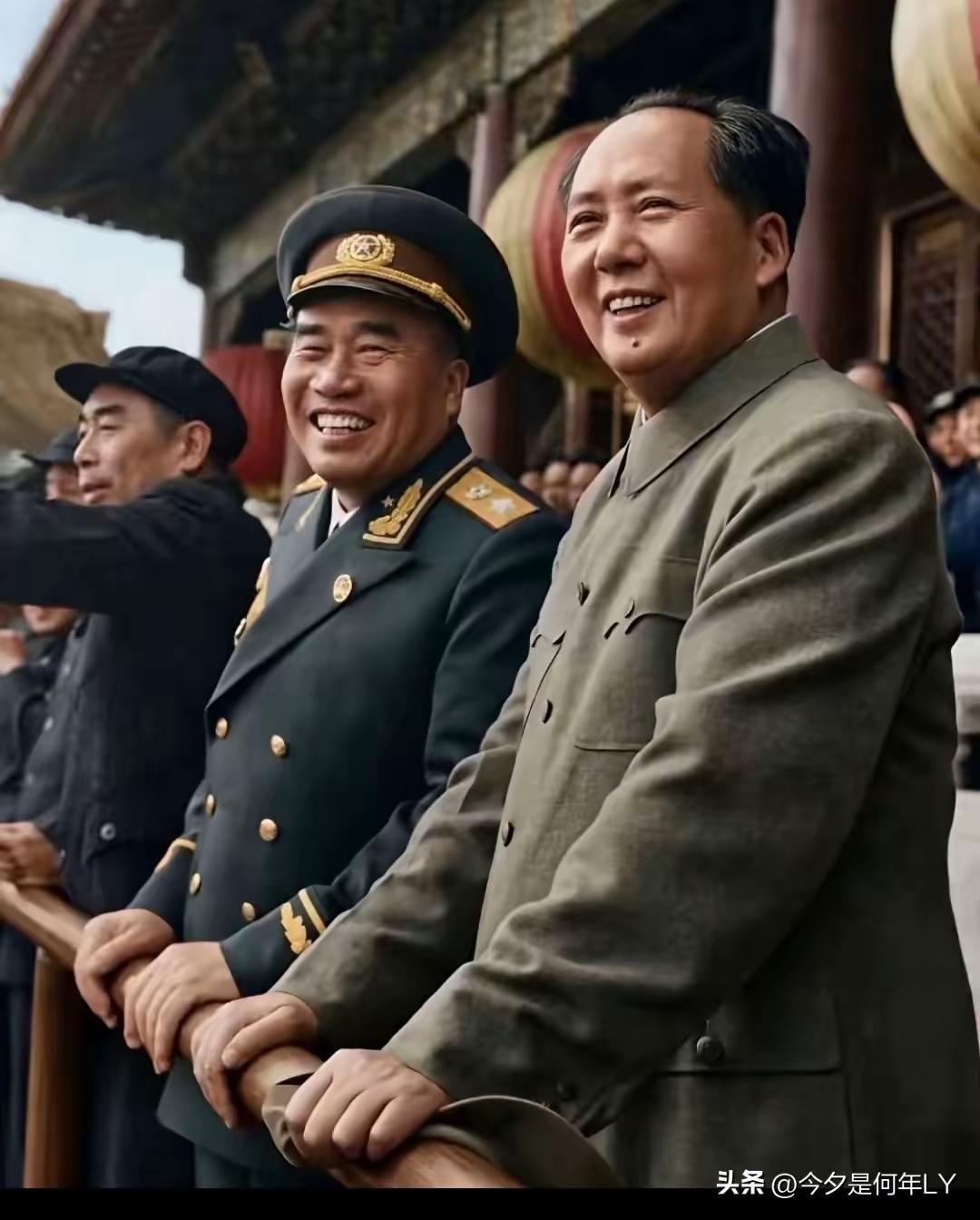 哪有什么岁月静好，不过是有人替我们负重前行
 
我们总觉得日子太平，吃得好、住得