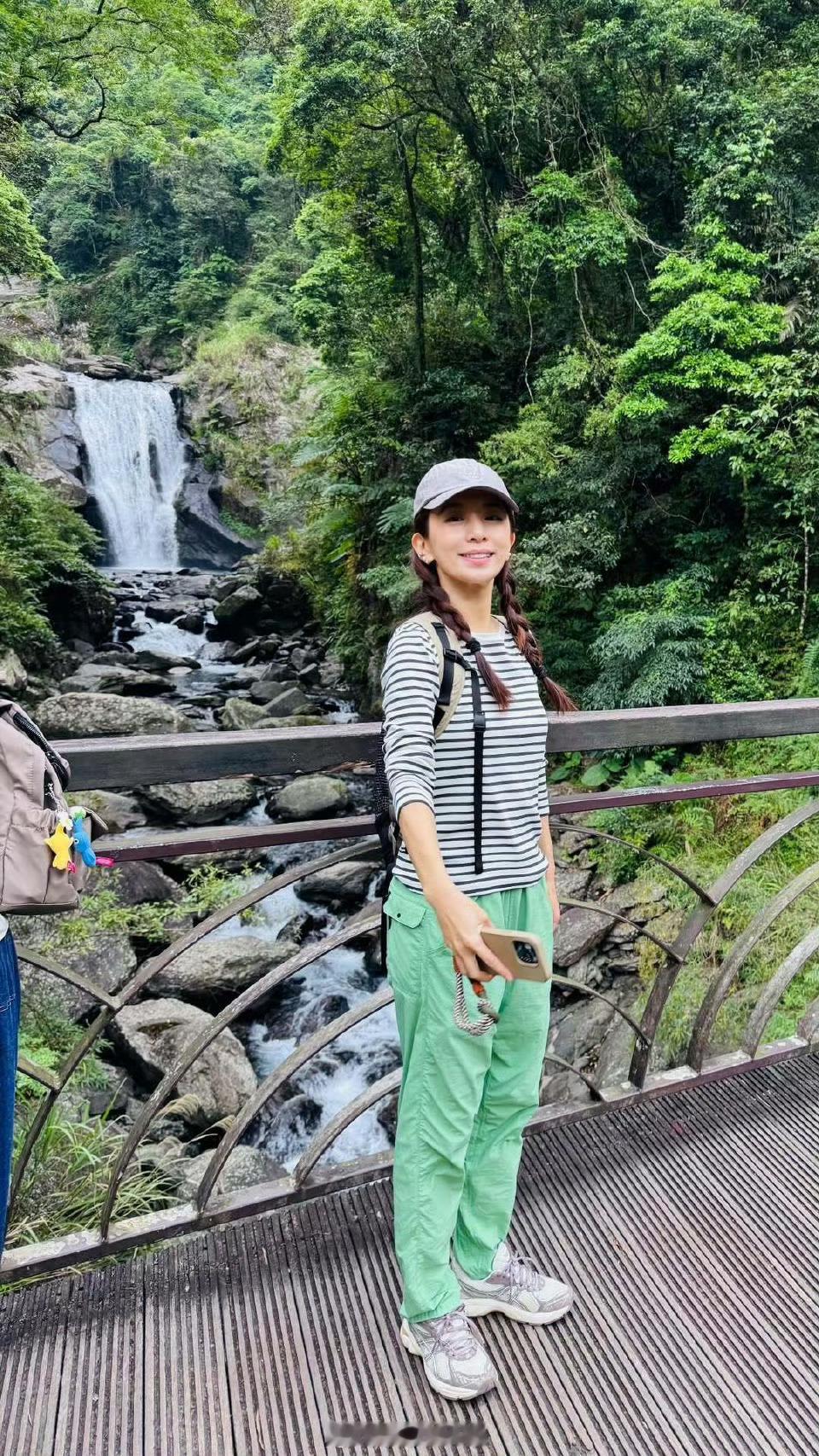 she一起爬山she合体爬山 she一起爬山咯！ 