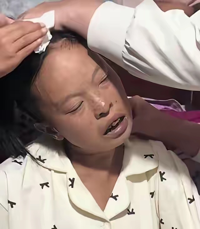 云南这个杨玉敏，这是活活的把自己给苦死的啊！但凡她当初挑挑选选，嫁一个正常人，不