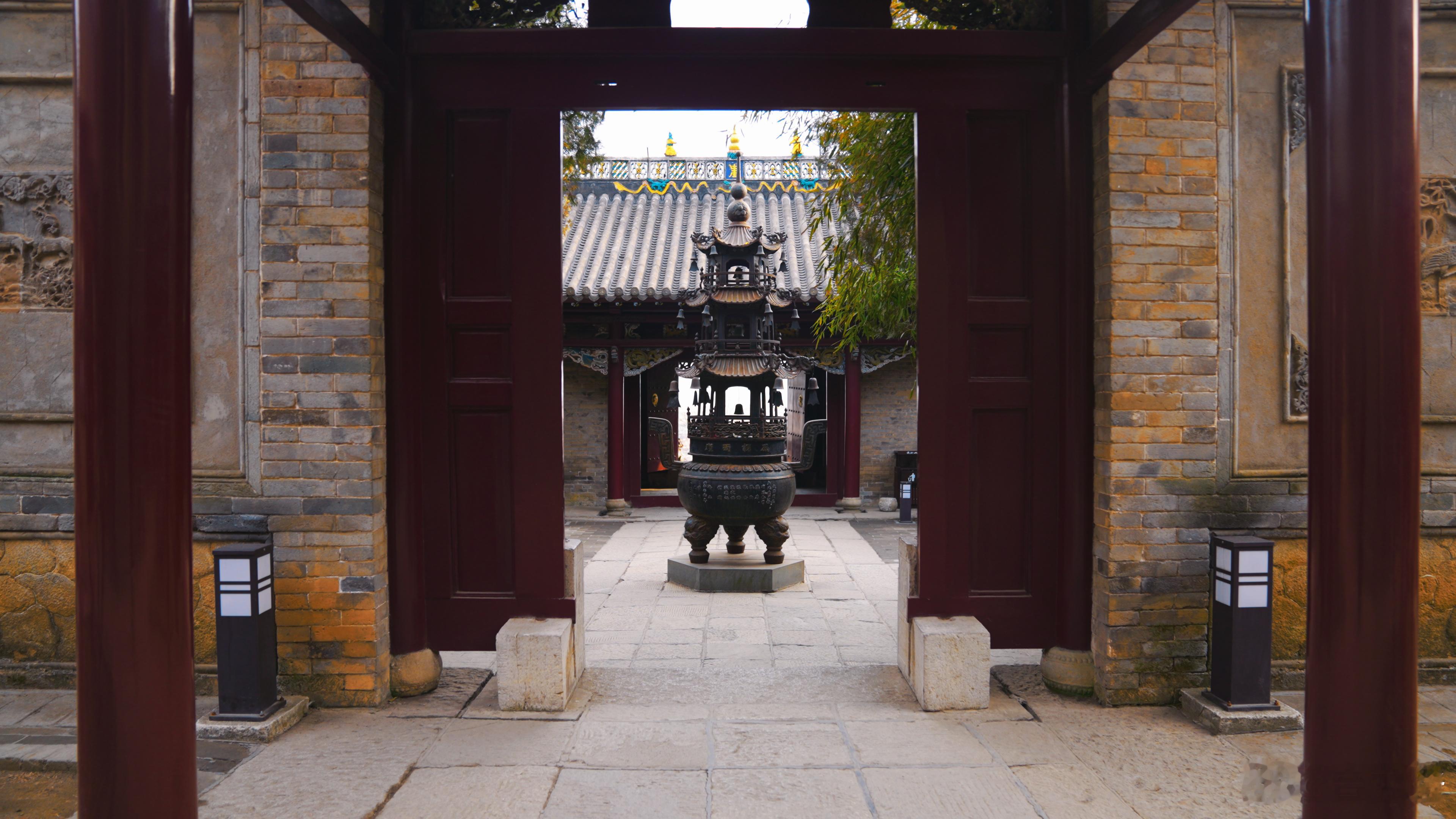 太不简单了，大孤山的“连续感”特别强。不是你走完一个点再去下一个，而是前一段的情