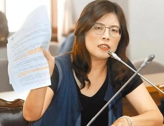 郑丽文与台湾和平统一：理想与现实的碰撞

2025年10月，中国国民党主席选举尘