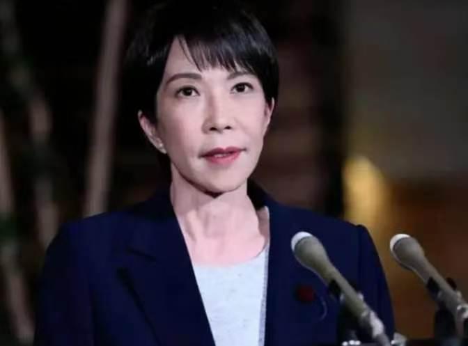日本半死了，如果仅是中国一家制裁日本，日本可能还剩一口气。但问题是，现在掐住日本