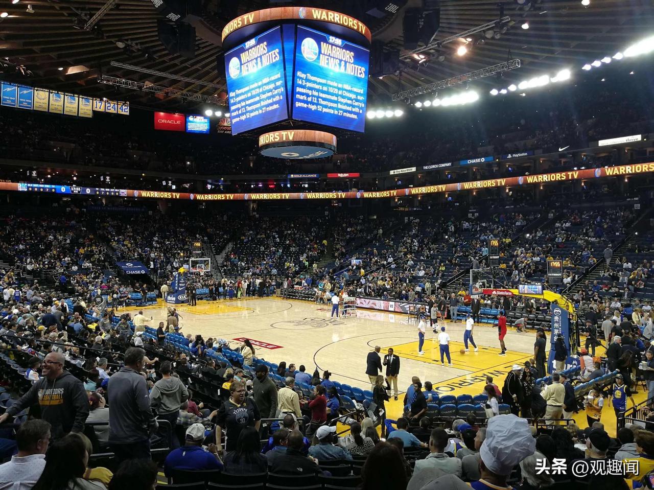 为什么NBA不像CBA那样场边围满广告牌？难道不想挣钱吗？
 
1. 球员安全：