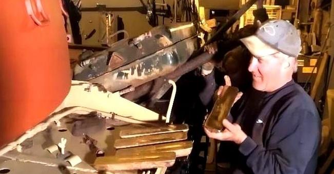 2017年，英国一男子以3万英镑买下一辆废弃的坦克，然而谁都没想到，就在他打开油