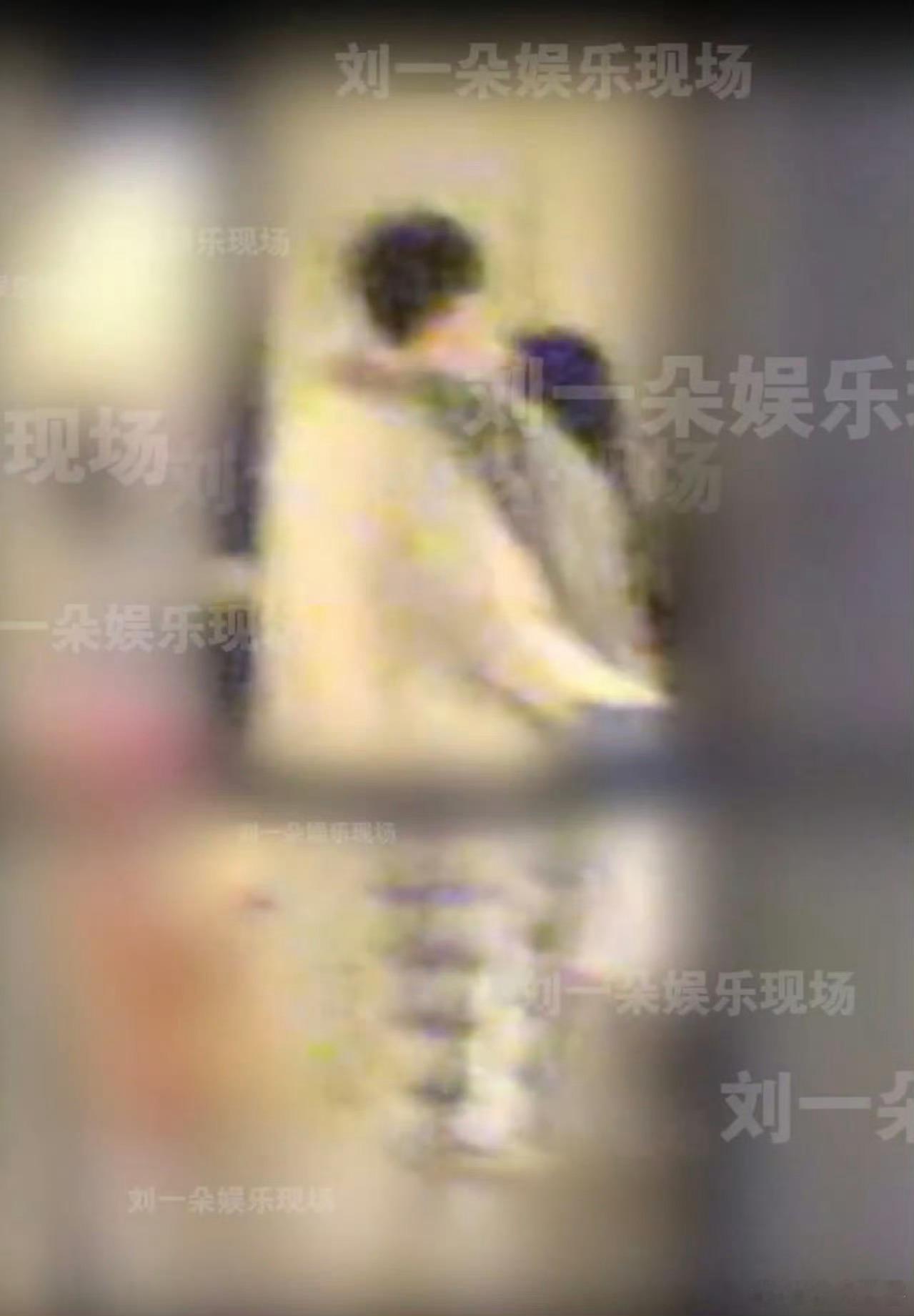 曝周也恋情吃吃喝喝睡睡，还要千方百计避人，生理心理消耗都很大 
