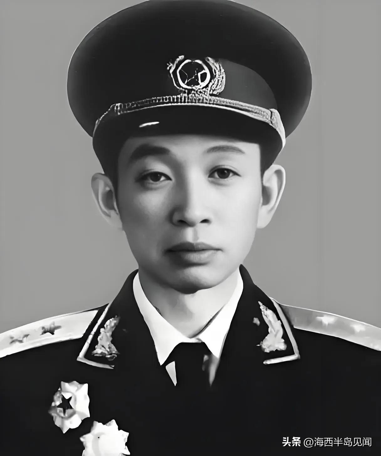 以打硬仗著称“王老虎”王必成是开国中将。‌在孟良崮战役中，他率6纵长途奔袭，抢占