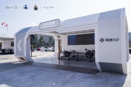 为了讲好「智能」这件事，比亚迪在近日举办了 2024 比亚迪梦想日活动，并发布了