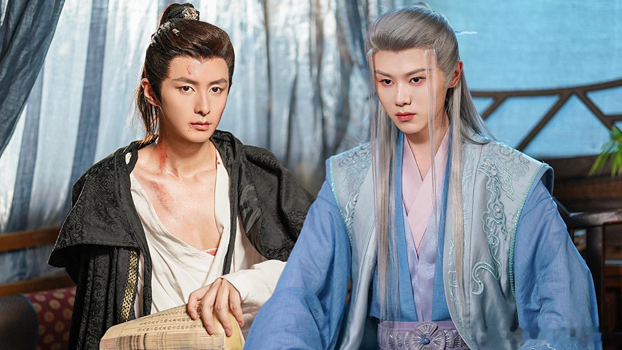 龙门诀之大漠风云变开播AI真人短剧彭星越银发神颜绝了，新剧里持伞挥剑，气场拉满。