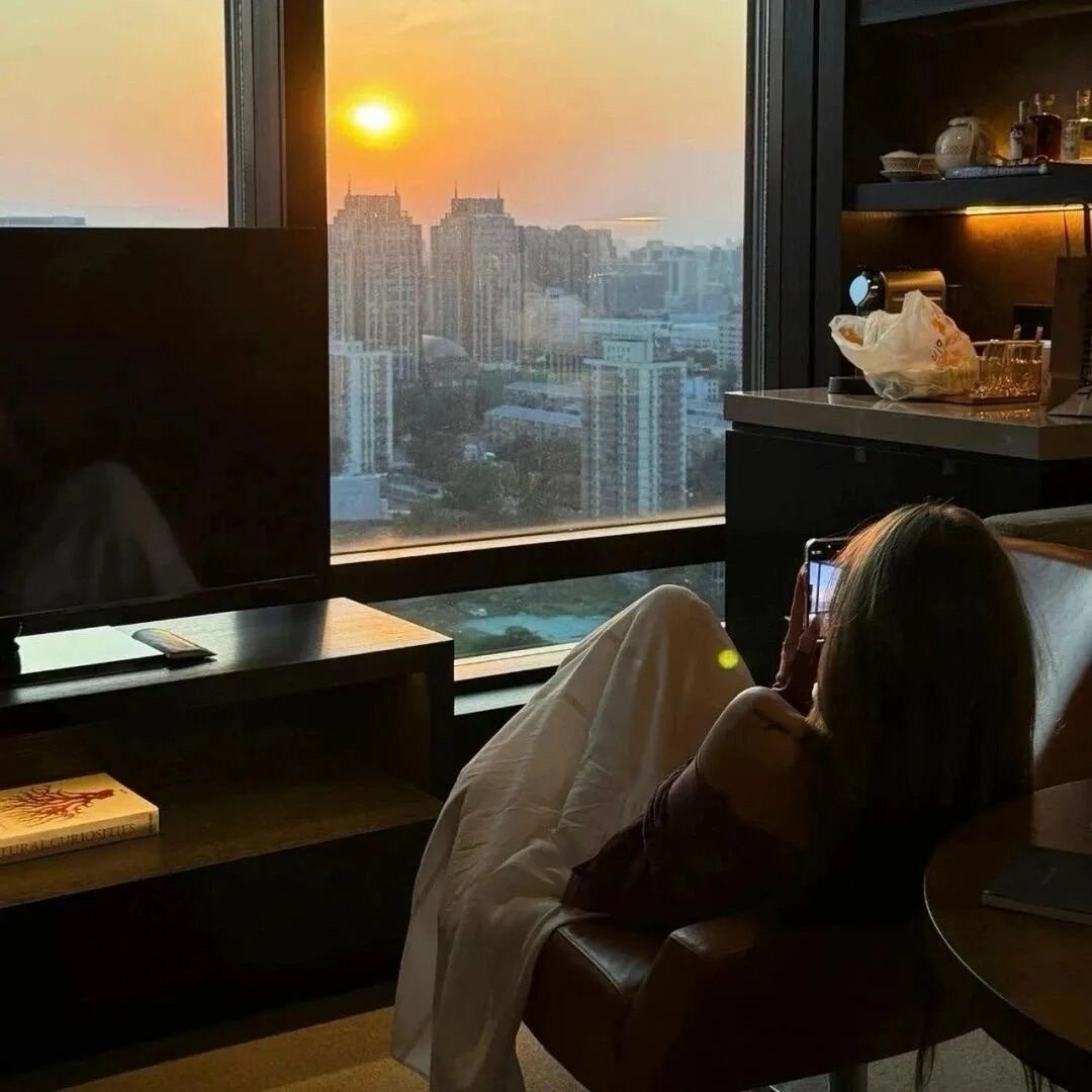 不回你信息很正常啊 又不是你给我买的手机 回消息不谈被说吊着 不回消息被说装 没