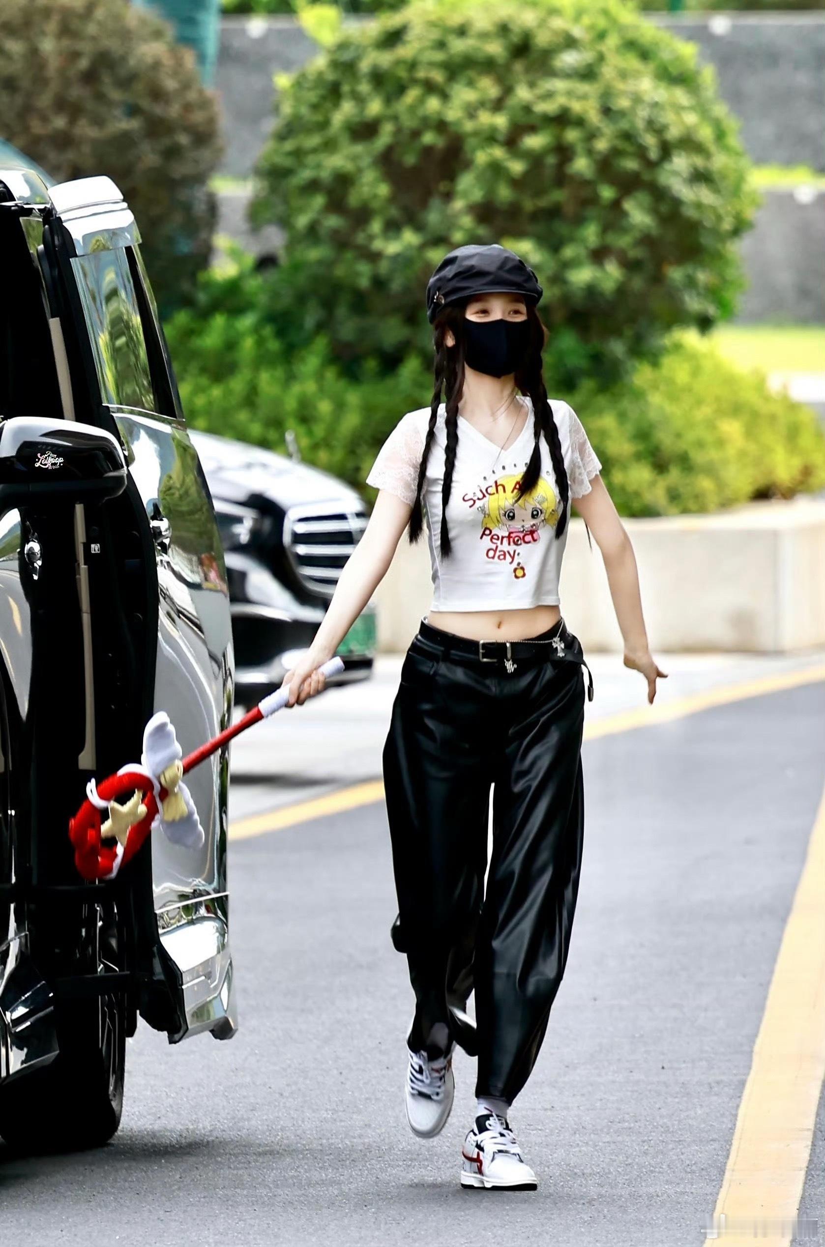 虞书欣 美少女欣战士谁能拒绝虞书欣这位美少女欣战士！外表元气满满自带少女灵气，骨