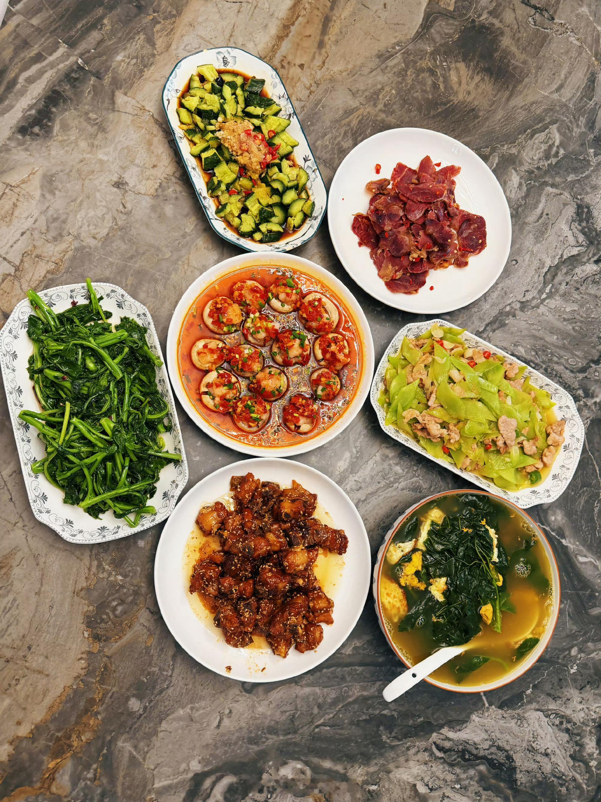 超级丰盛的一顿饭！真的超会拍！大家都要多吃一点呀2026PEL和平精英职业联赛