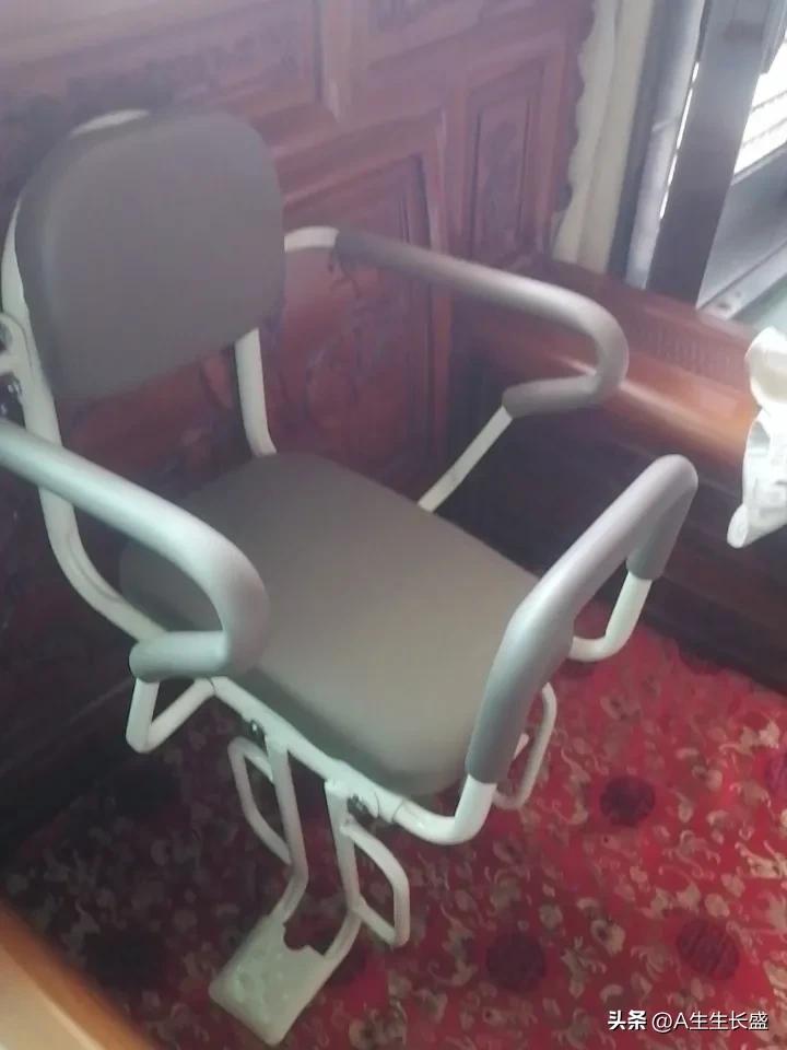 年前买的自行车儿童座椅，由于过年快递比较慢，等拿到后还没安装好，小孩已出外面去了