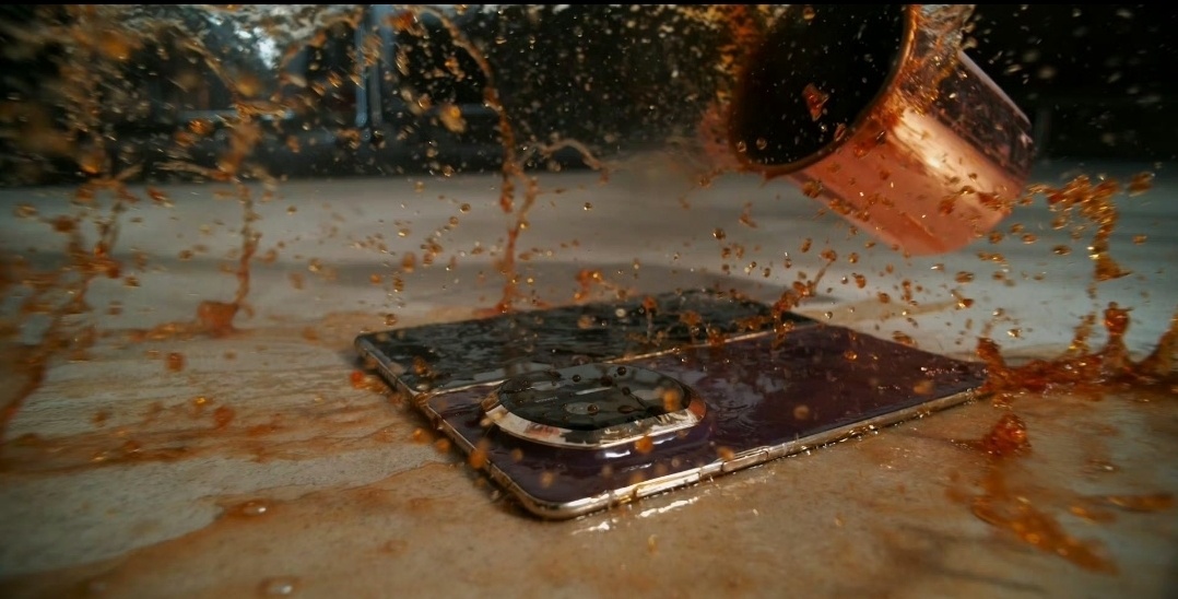 华为Mate X7确实搭载全新分布式玄武架构2.0，这是华为在折叠屏可靠性技术上