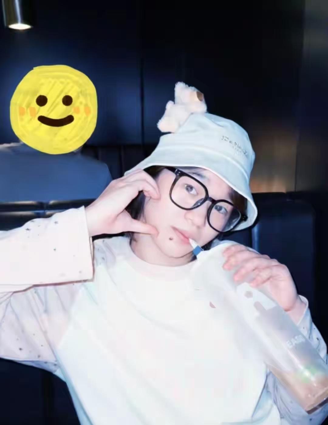 全红婵被夸漂亮，其实怕的是被只看脸。

18岁的她正卡在发育“关键期”，一年长高