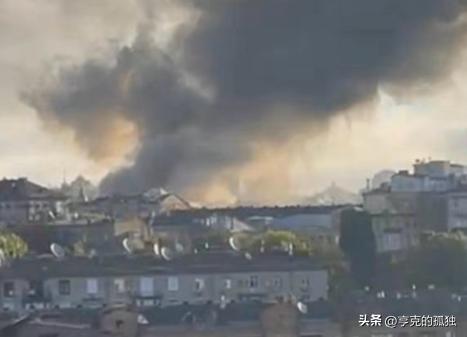 很多人好奇，俄罗斯天天空袭乌克兰，但是为什么乌克兰依旧是一副“不痛不痒”的样？说