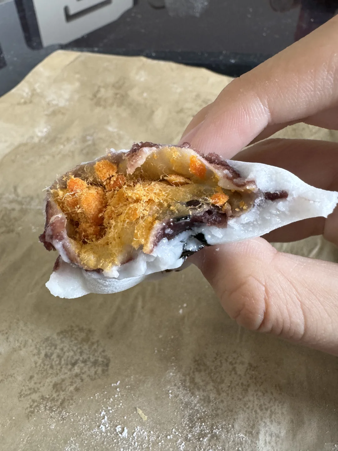 豆沙麻薯肉松月饼