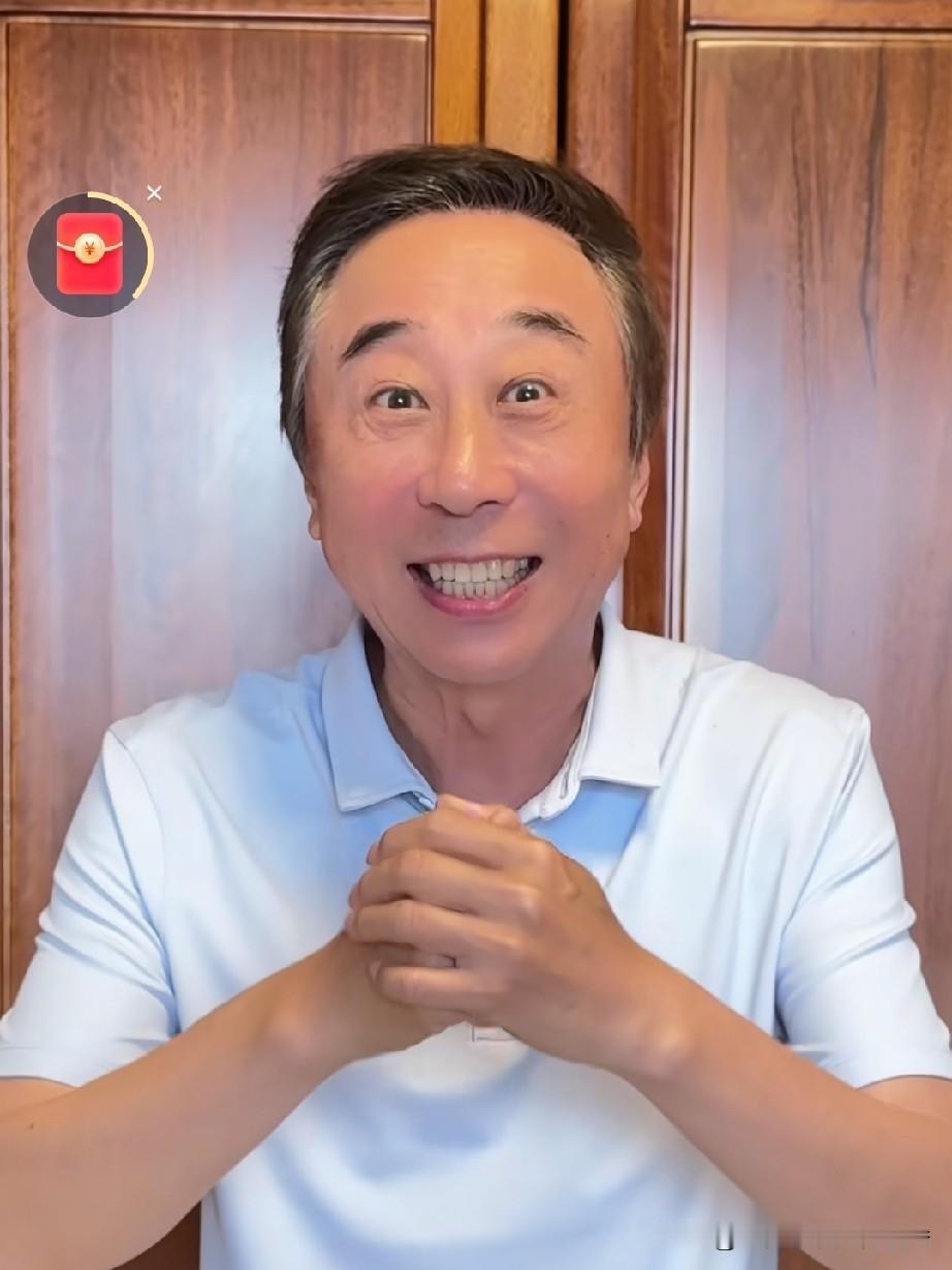 冯巩在个人的社交平台上对高考学子给予支持，他编的顺口溜是这样的:“锄禾日当语，全