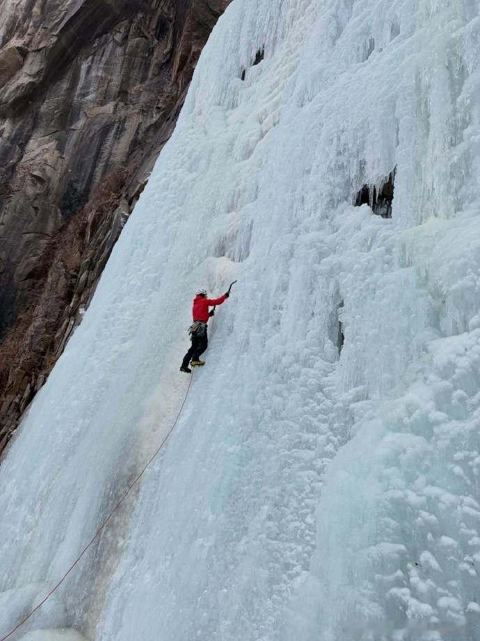 王一博冬训结束王一博晒攀冰照王一博 Instagram 更新！冬训结束晒攀冰照，