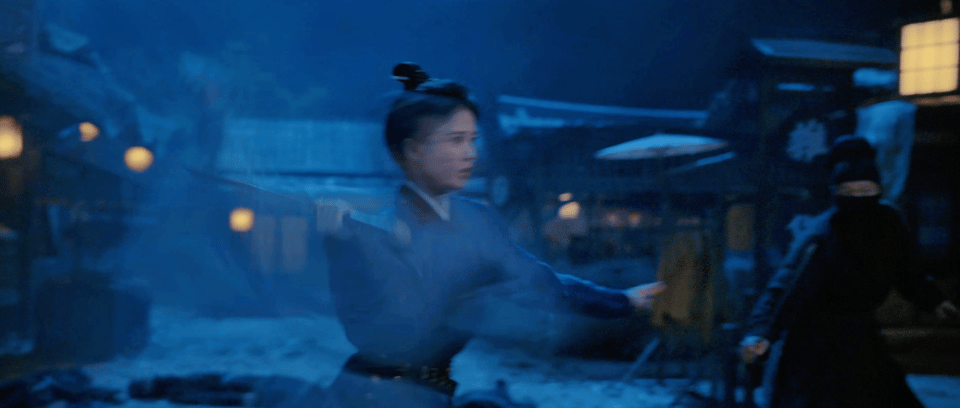 白鹿剧宣的神她来了不愧是氛围感拉满的剧宣天花板白鹿，成套精美宣传物料轮番上线，造