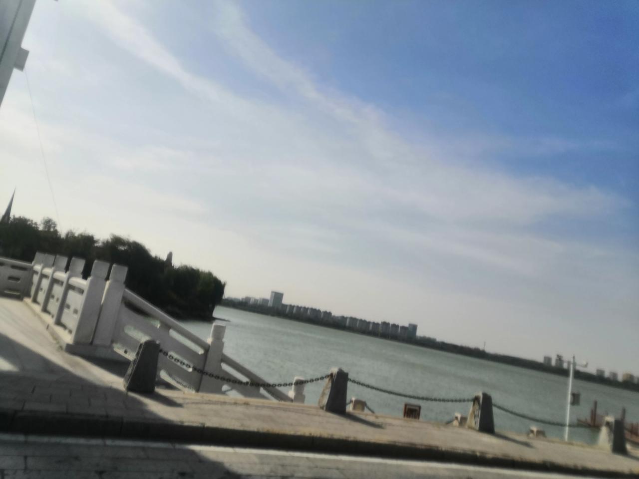 等待了那么久，倔强了那么久，努力了那么久 付出了那么久，郁闷了那么久，挣扎了那么