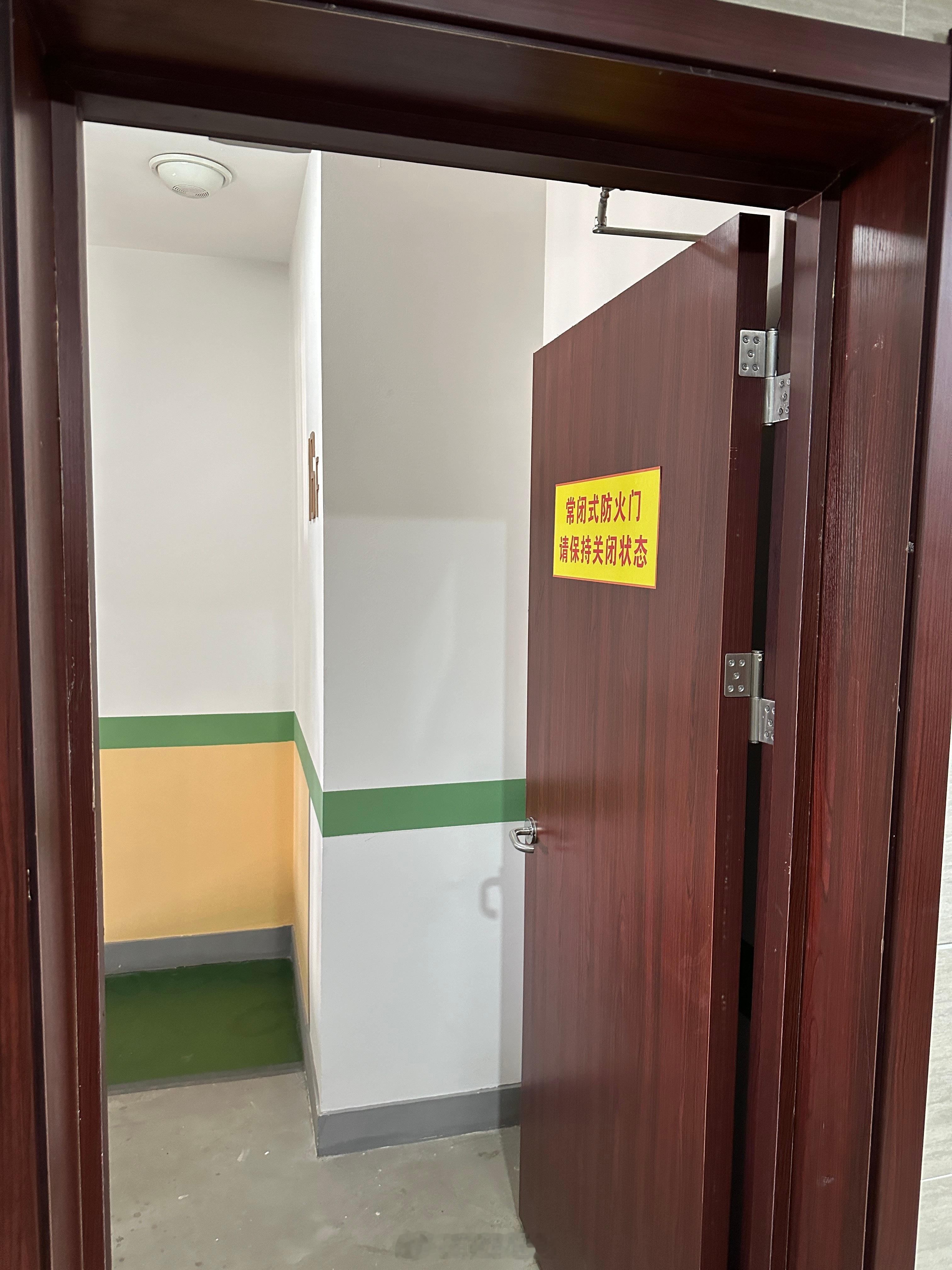 你说你做这个贴纸浪不浪费钱 ​​​