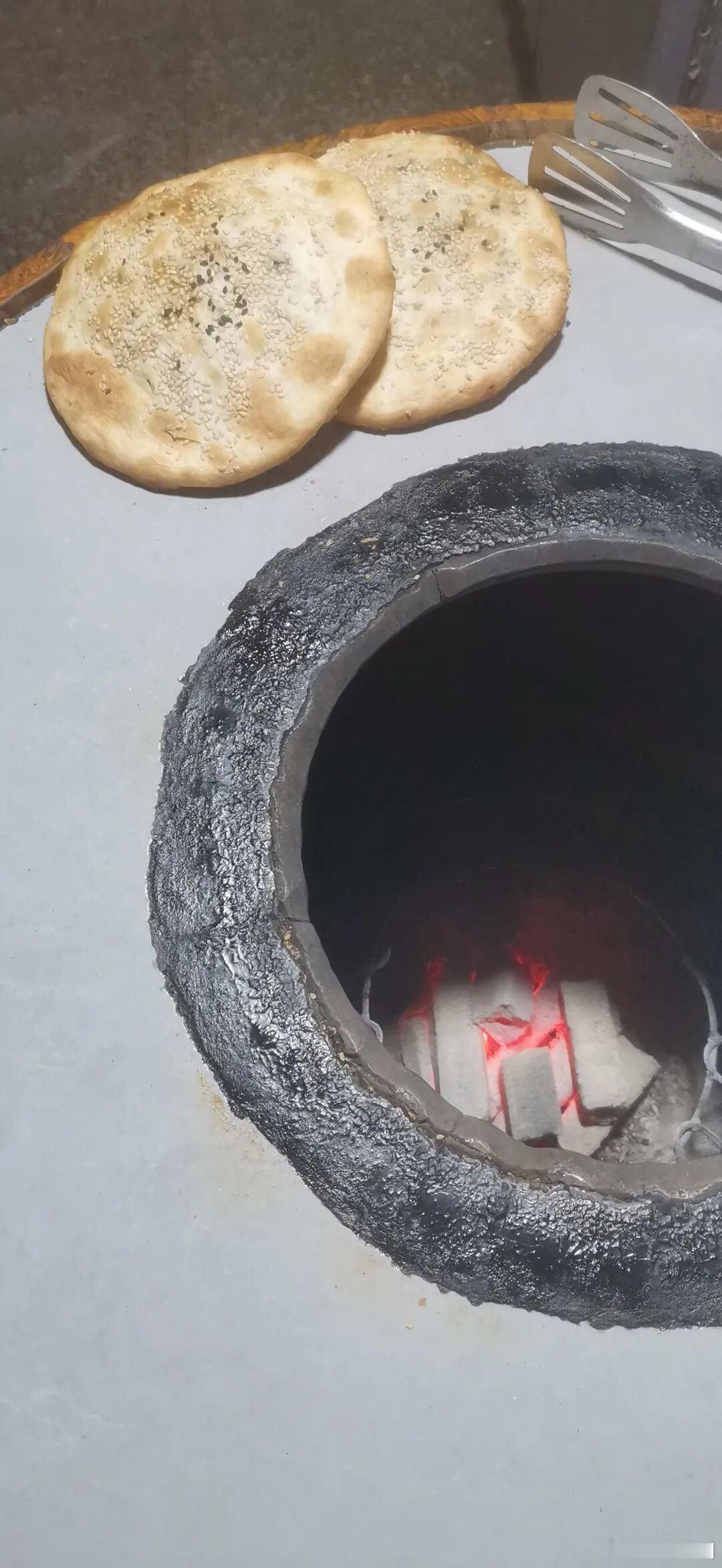 宁波柴桥老式光饼是旧时平价美食 宁波柴桥老味道光饼源自戚继光抗倭时期，古时是戚家