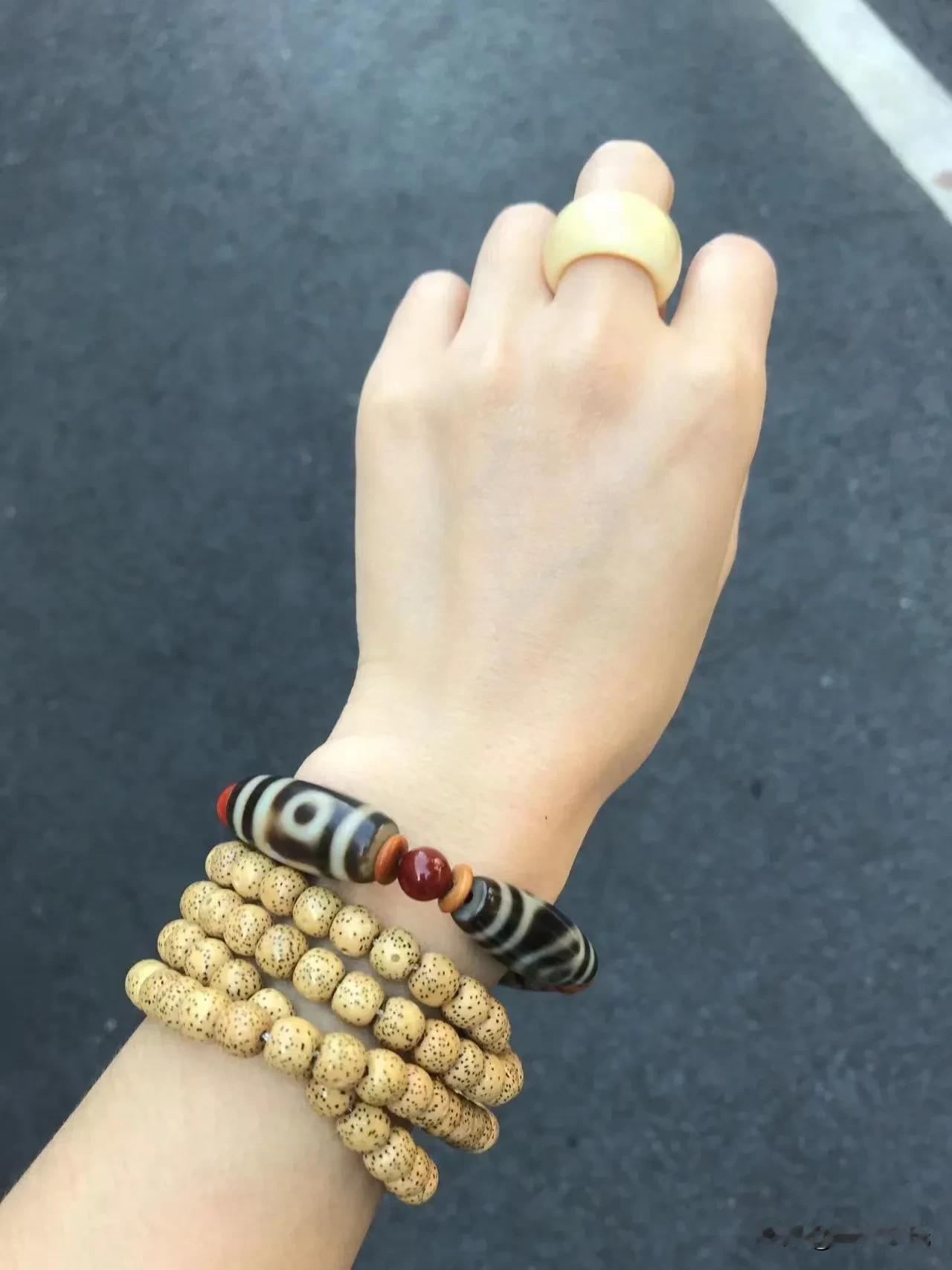 “文玩已经亡了。” 吗？

如果你玩文玩已经五年以上，那么大概都能感觉到了文玩市