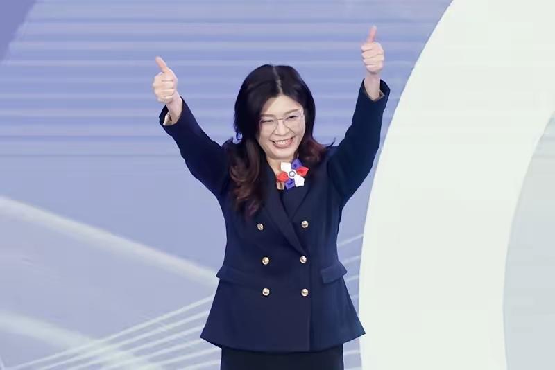 比马英九更勇，郑丽文丢出两岸“震撼弹”——公开主张国民党重返执政后签署“两岸和平