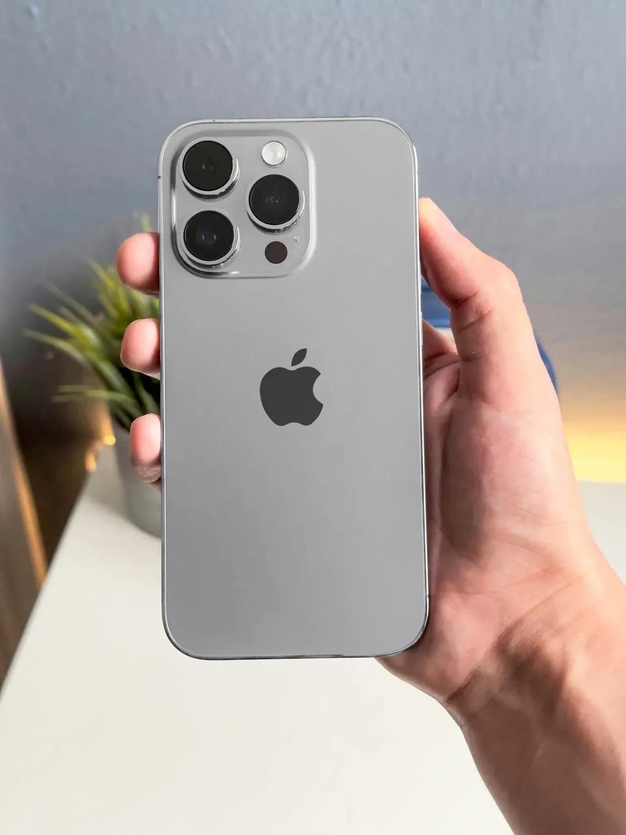 如果这个是iPhone15系列的主打配色，你会去入手吗？