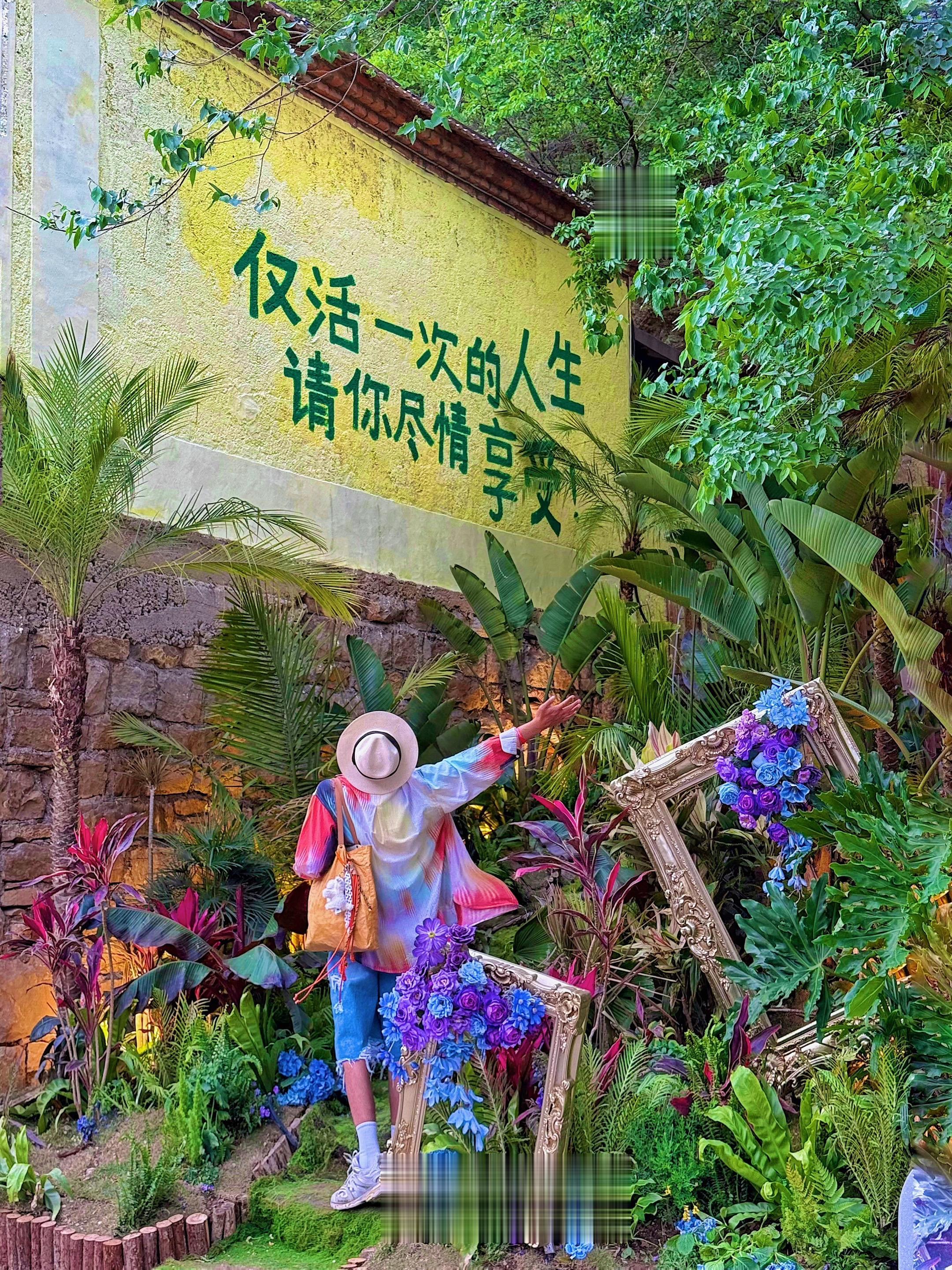 在淄博❗️拍到了人生照片✨春日里的童话镇。我将永远为春天旺盛的生命力而...