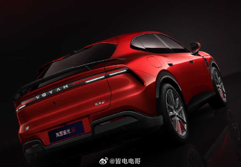 岚图追光S 官图发布卢总还写了一篇小散文出现最多的一个字就是——稳，这是要对标旁