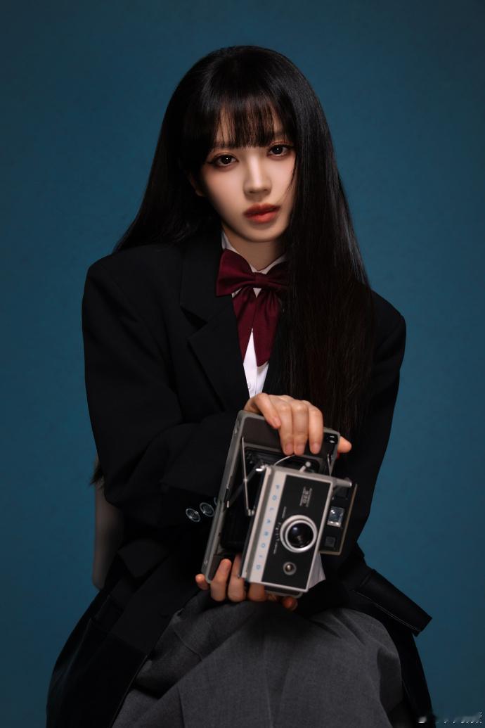 田曦薇黑长直恶女既视感 田曦薇黑长直恶女既视感🈶，看到这次的造型的时候，真的是