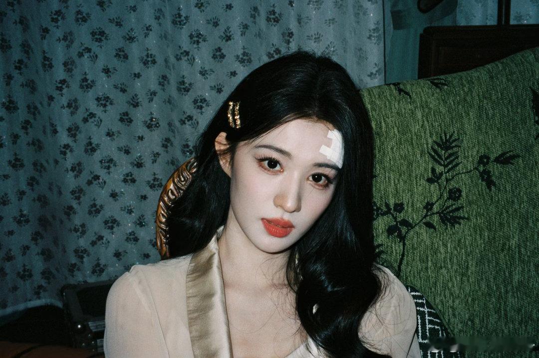 王楚然新剧女性群像王楚然这一秒过火女性群像乱世之中女性的抱团取暖太戳心，王楚然领