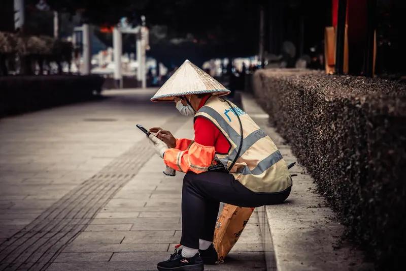 人这一辈子，最开心的一件事，就是用真诚和善良，赚到了陌生人的信任。久而久之成为朋