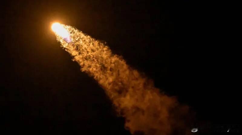 SpaceX火箭残骸撞击月球，漂流11年画上句号：NASA将寻找撞击痕迹进行分析