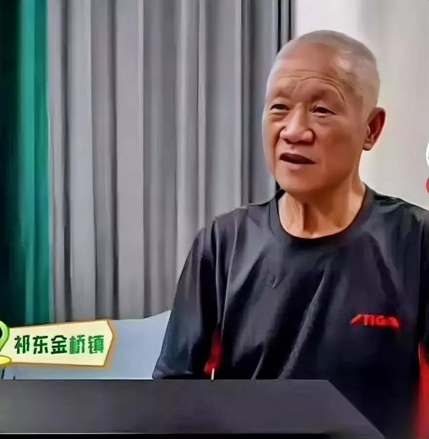 樊振东小时候打球

得第二能哭一整天

外公说这娃“轴”得要命。

可这“轴”哪