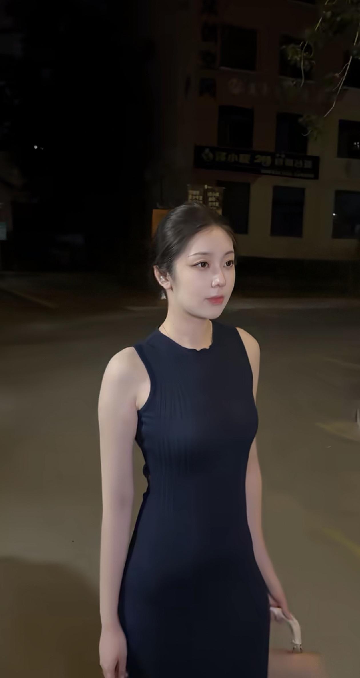 青衣素手，静待佳期