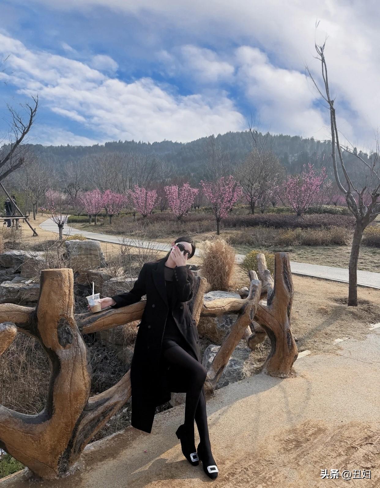 决定女人气质是哪些条件？有自己的兴趣爱好，专注做事时散发独特魅力。