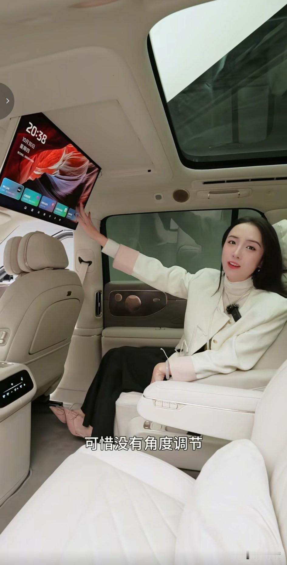 一觉醒来智己LS9火了，
没有想到他的空间这么大，
并且有纯电的，也有插混的，